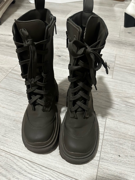 Zara Shoes - Zara Olive Green Lace-Up Combat Boots with Chunky Sole